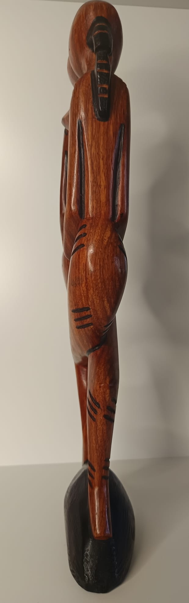 Statuette en bois "Amour et passion" (hauteur de 37cm)