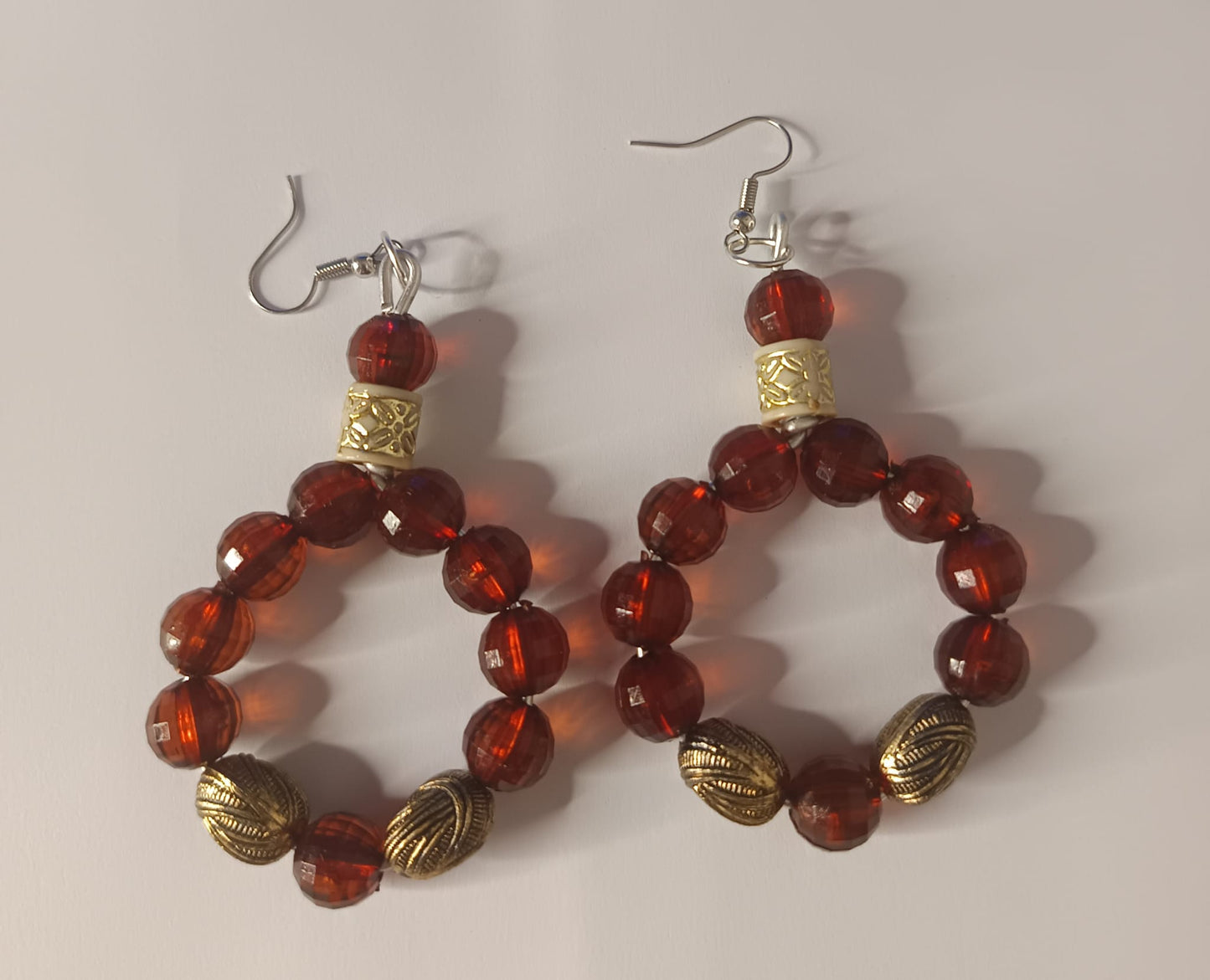 Boucles d'oreilles fantaisies rondes rouge et doré