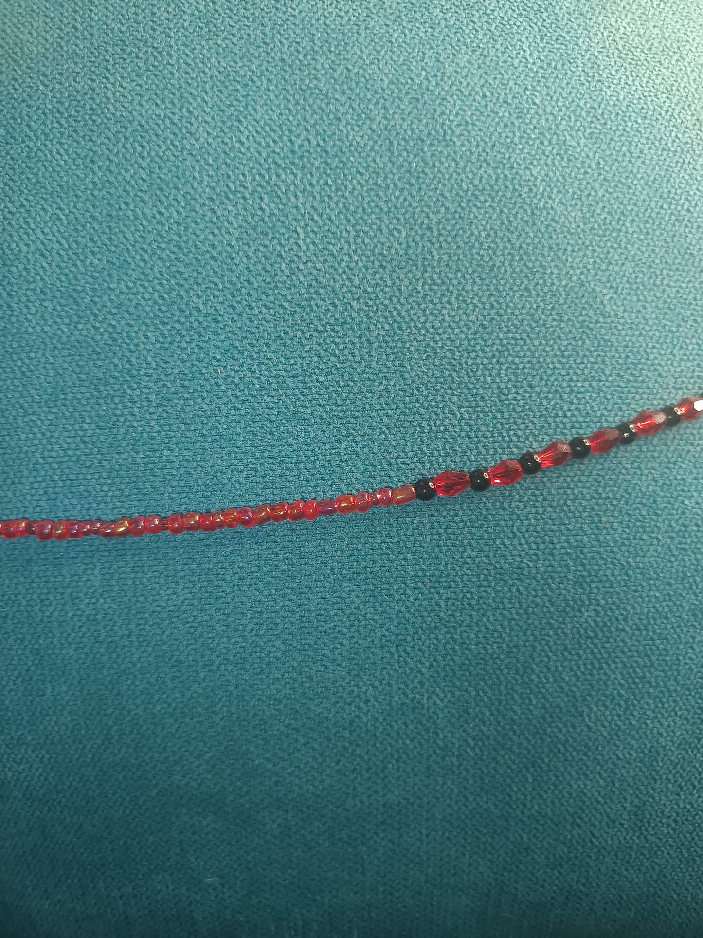Chaine de taille "Jeane Mas" rouge et noire, bine bine, baya (XL AU XXXL)