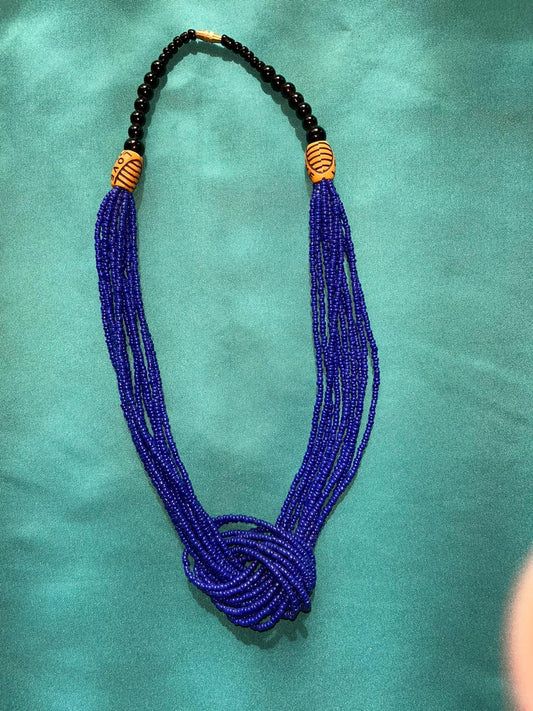 Collier bleu (ancienne collection)