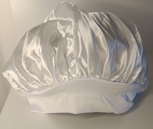 bonnet en satin "blanc"