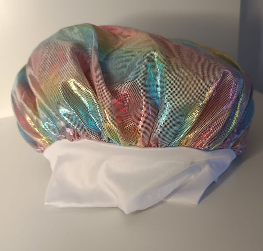 Bonnet en satin "blanc et multicolor"