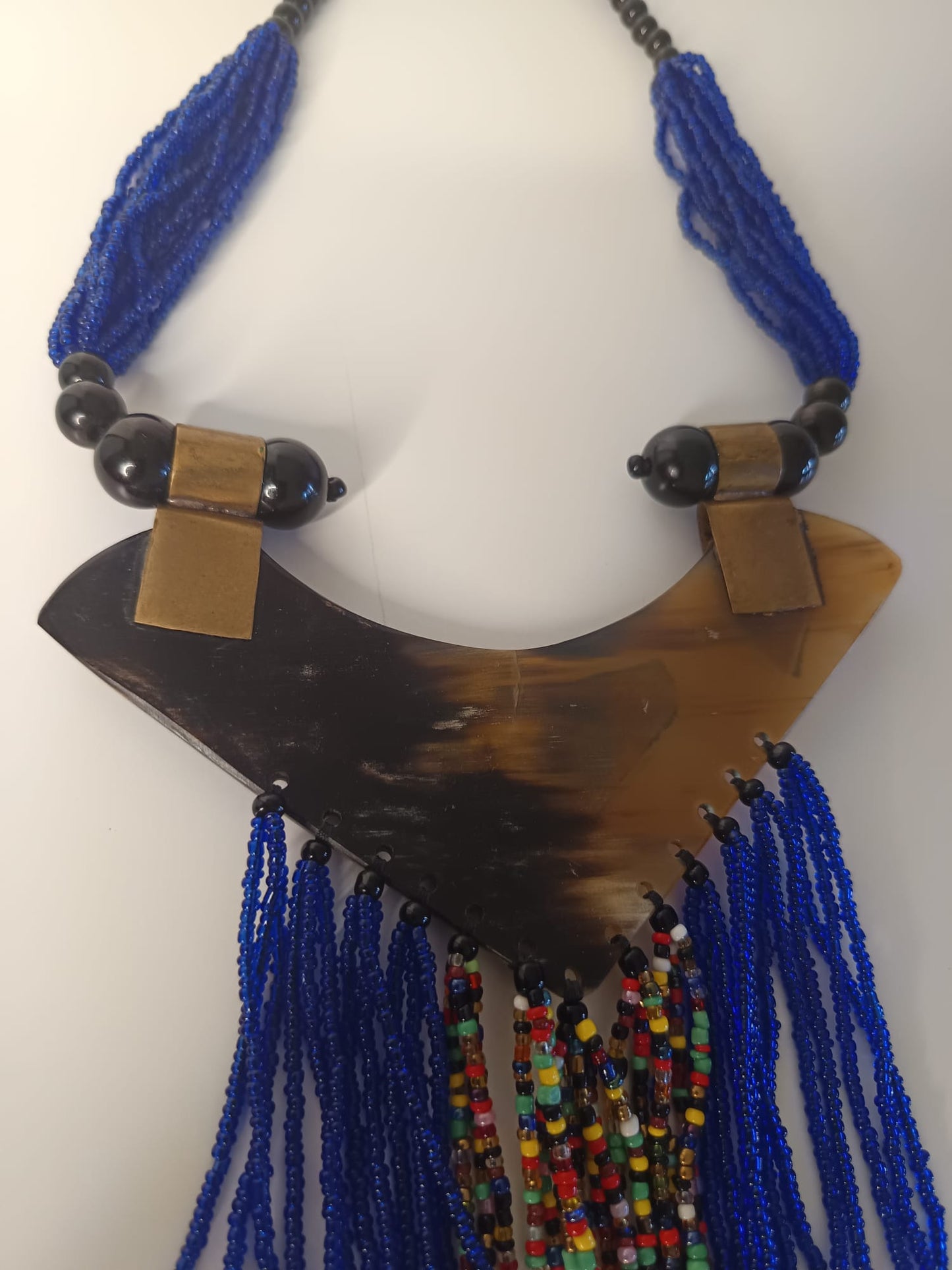 Collier "rivière de perles bleues"