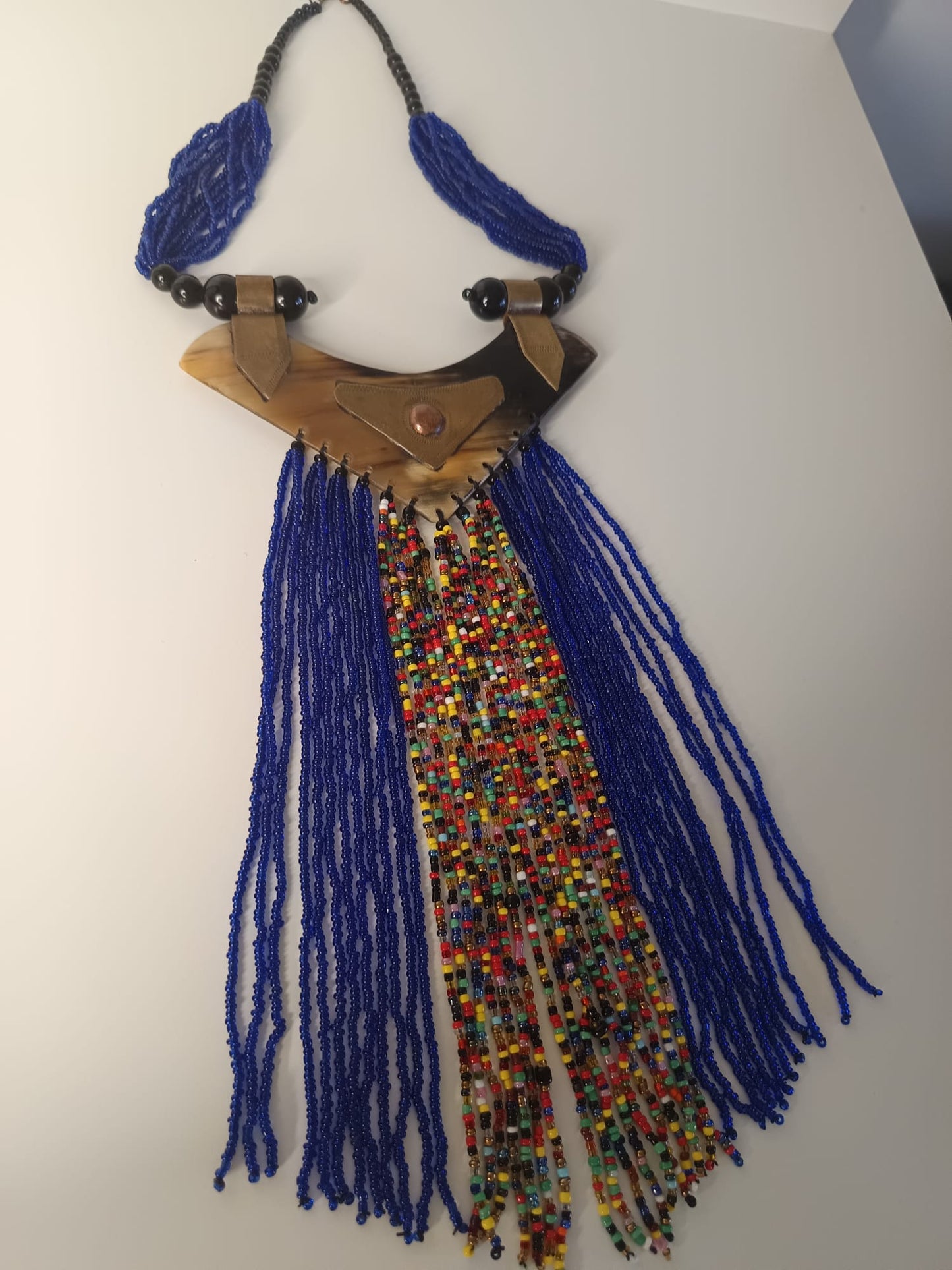 Collier "rivière de perles bleues"